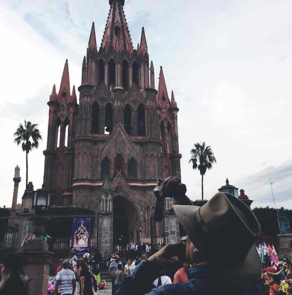 Meet your Posher, Miguel - Picture 1 of 1